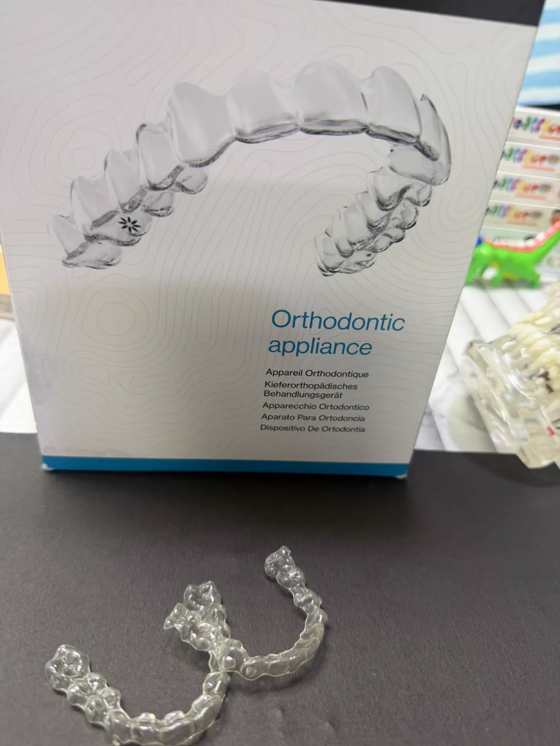 Clear aligner teaching model supplied by the clinic